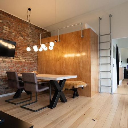 Broncks Apartment 5 - Modern 2-Bedroom In The Heart Of 토르스하운 외부 사진