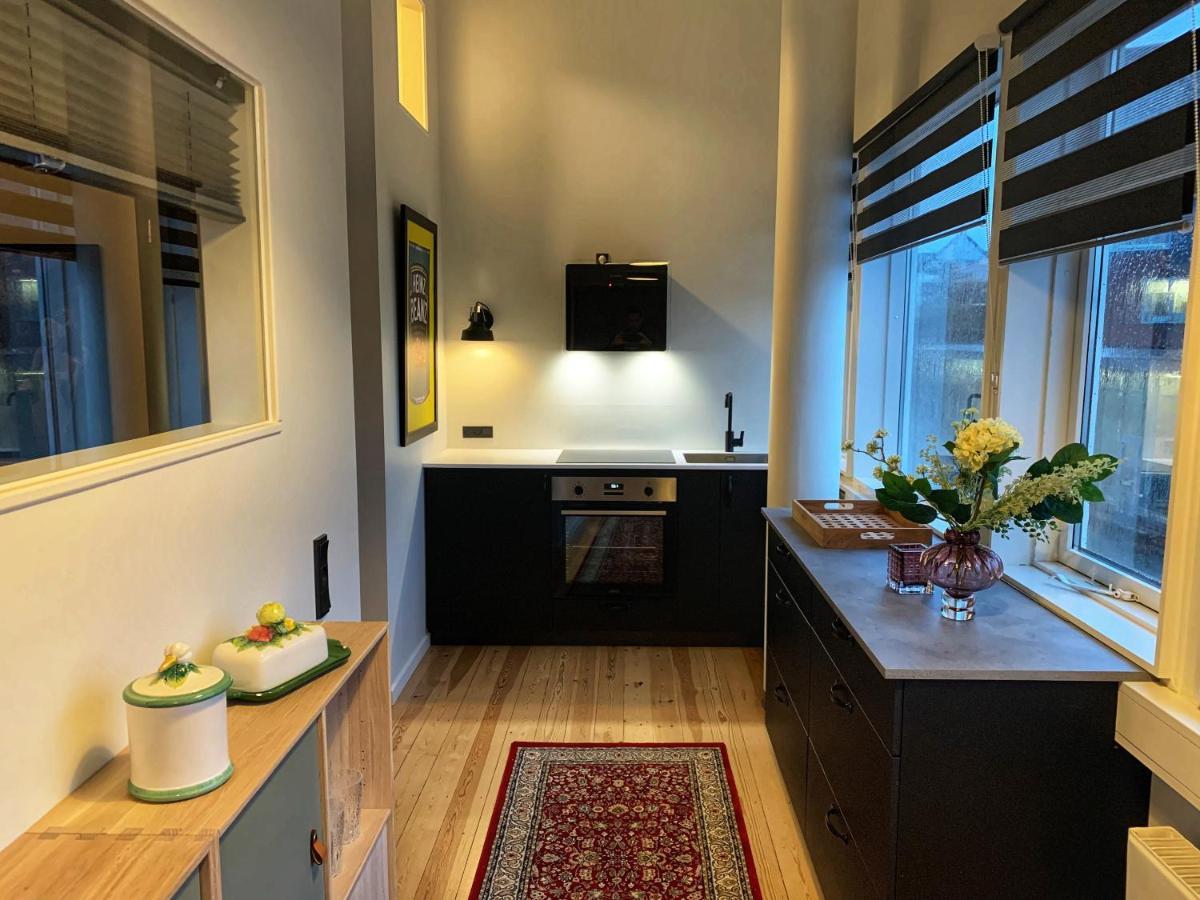 Broncks Apartment 5 - Modern 2-Bedroom In The Heart Of 토르스하운 외부 사진