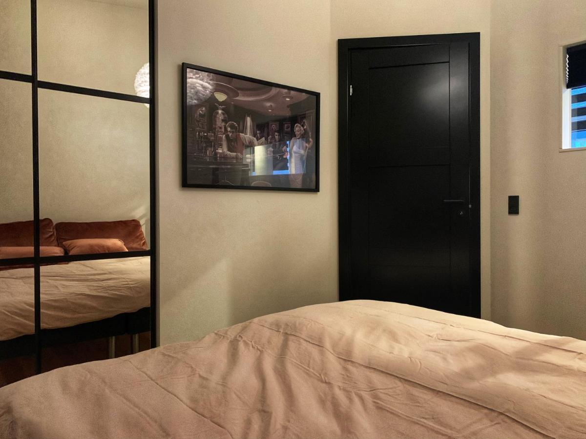 Broncks Apartment 5 - Modern 2-Bedroom In The Heart Of 토르스하운 외부 사진