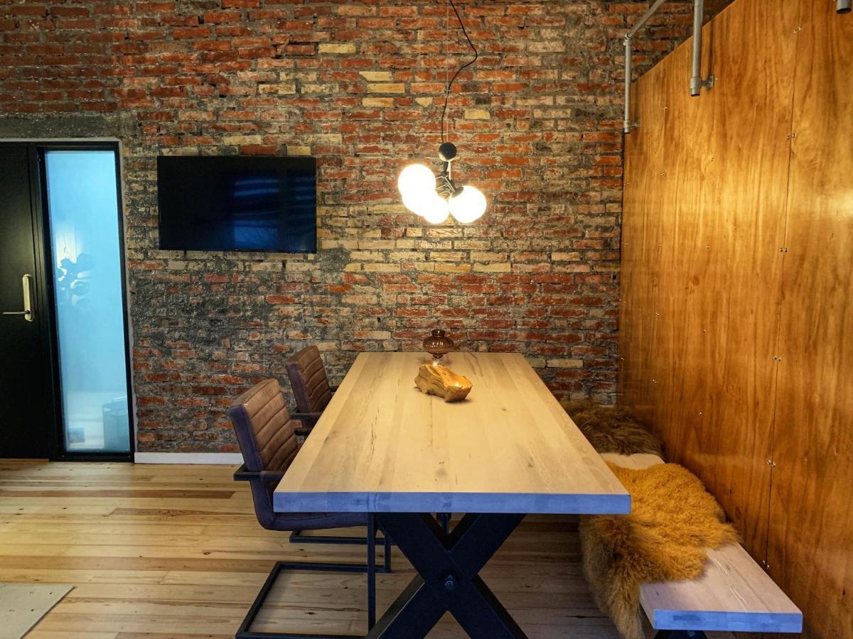 Broncks Apartment 5 - Modern 2-Bedroom In The Heart Of 토르스하운 외부 사진