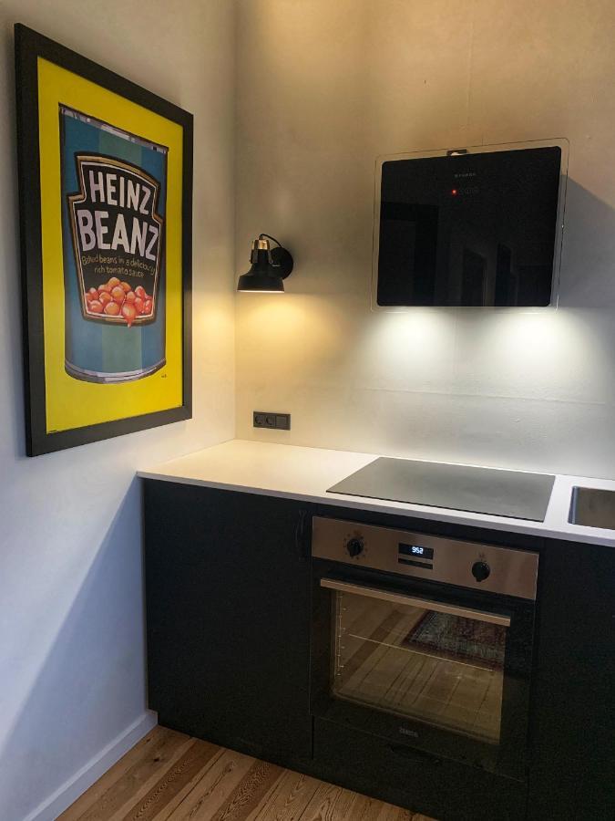 Broncks Apartment 5 - Modern 2-Bedroom In The Heart Of 토르스하운 외부 사진