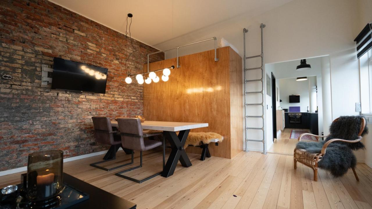Broncks Apartment 5 - Modern 2-Bedroom In The Heart Of 토르스하운 외부 사진